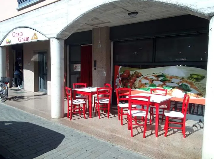 Pizzeria Gnam Gnam restaurant in Vidigulfo