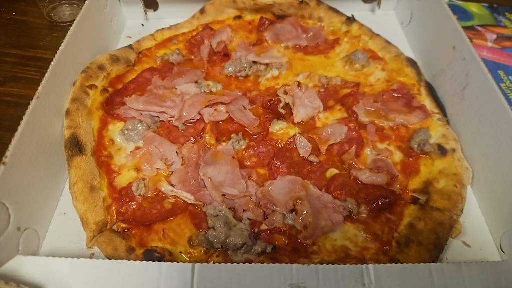 Antonio Di Flumeri_Pizza D'asporto Rosticceria Reginella_Vicomoscano_Bewertung