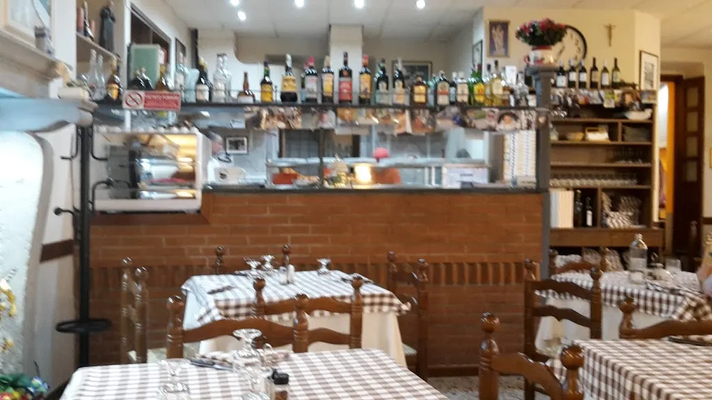 Pizzeria La Ghironda restaurant in Viggiù