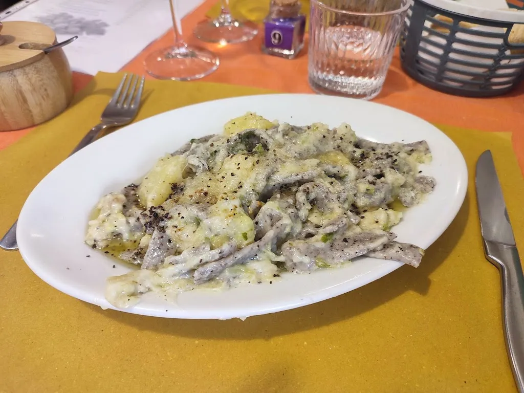 Bar Trattoria Gatto Nero Di Cabitza Federico & c. S.a.s._Viggiù_slider_image_1