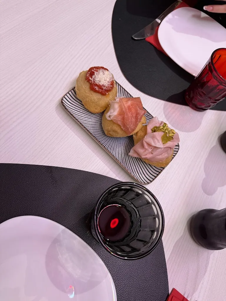 manuel_ 95_Zampo Quasi Napoletana- Mede_Villa Biscossi_Bewertung