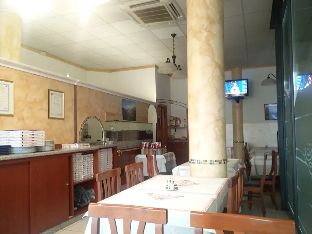 Versace Salvatore restaurant in Villa Carcina