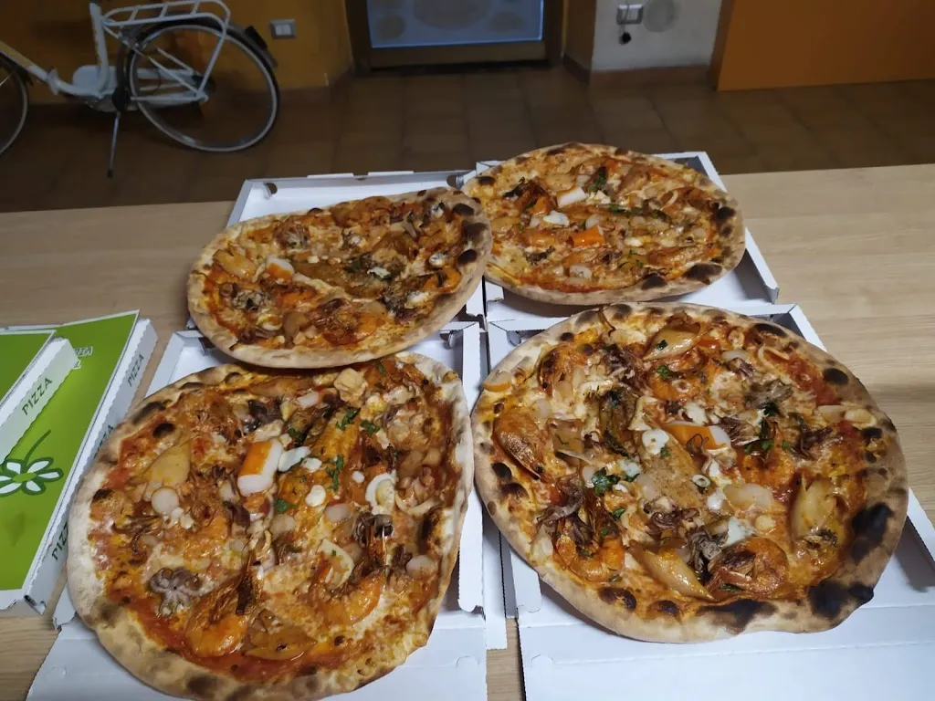 Pizzeria Margherita_Villa Carcina_slider_image_2