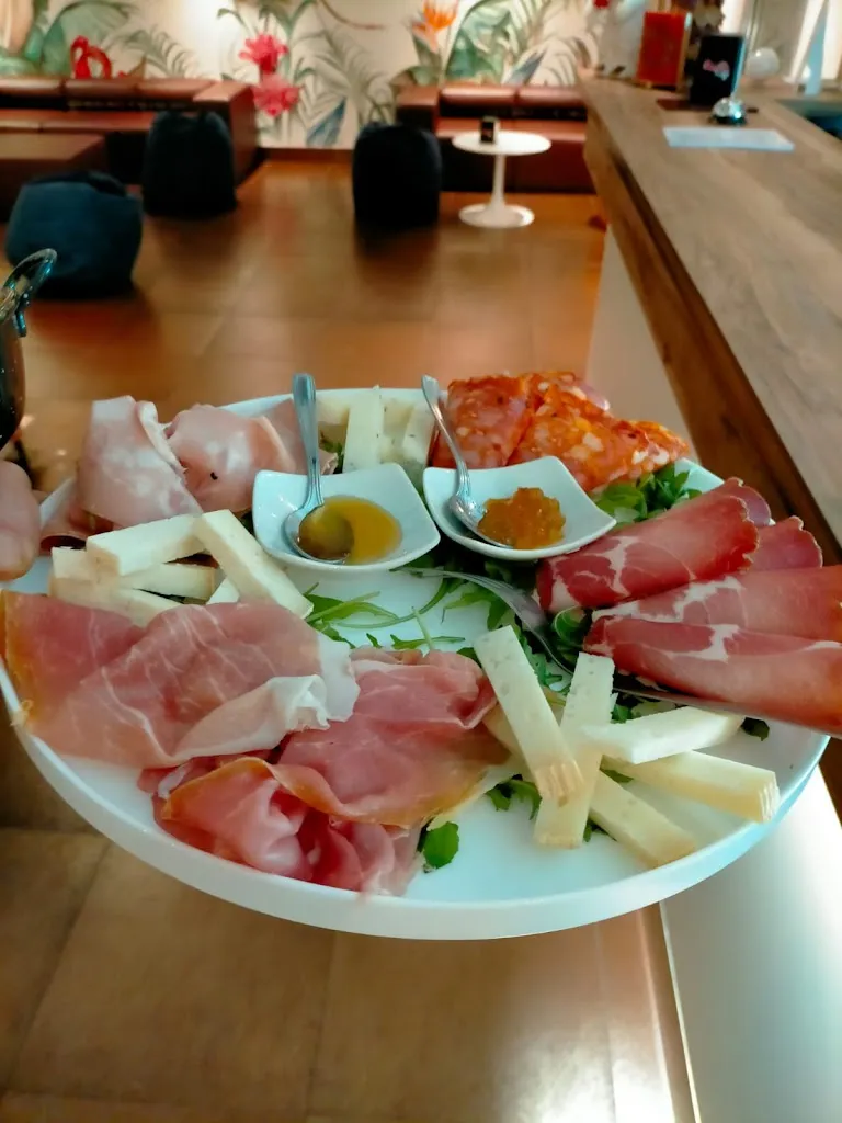 Pavi's Carosino_Carosino_slider_image_2