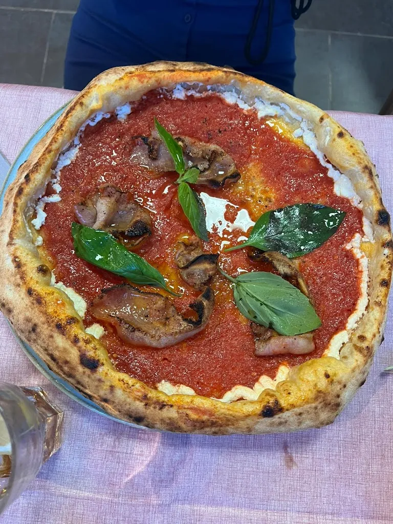 Valentina Esposto_Via partenope_Vigevano_review