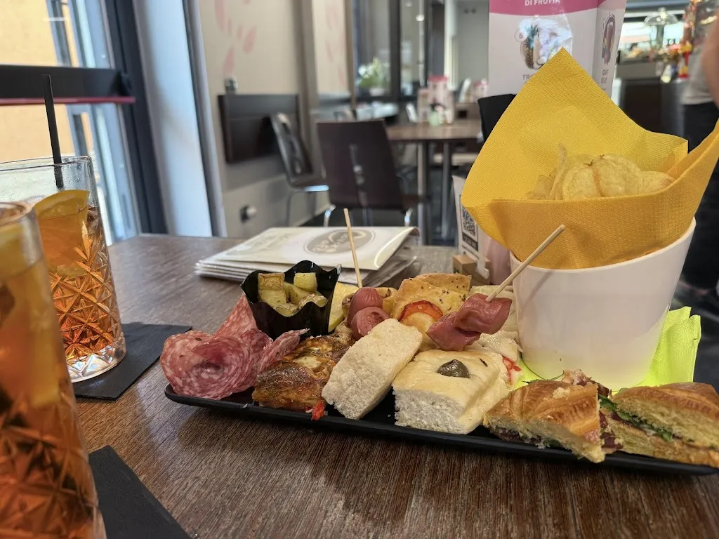 Fede “LaFede” Prese_Clever cafè_Villa d'Almè_review