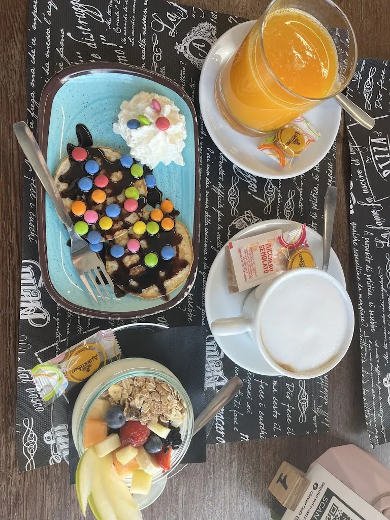 Cristina Salvi_Clever cafè_Villa d'Almè_review