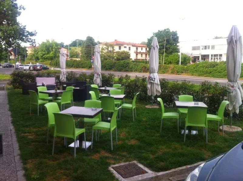 The Square - American Grill & Lounge Bar restaurant in Vignola