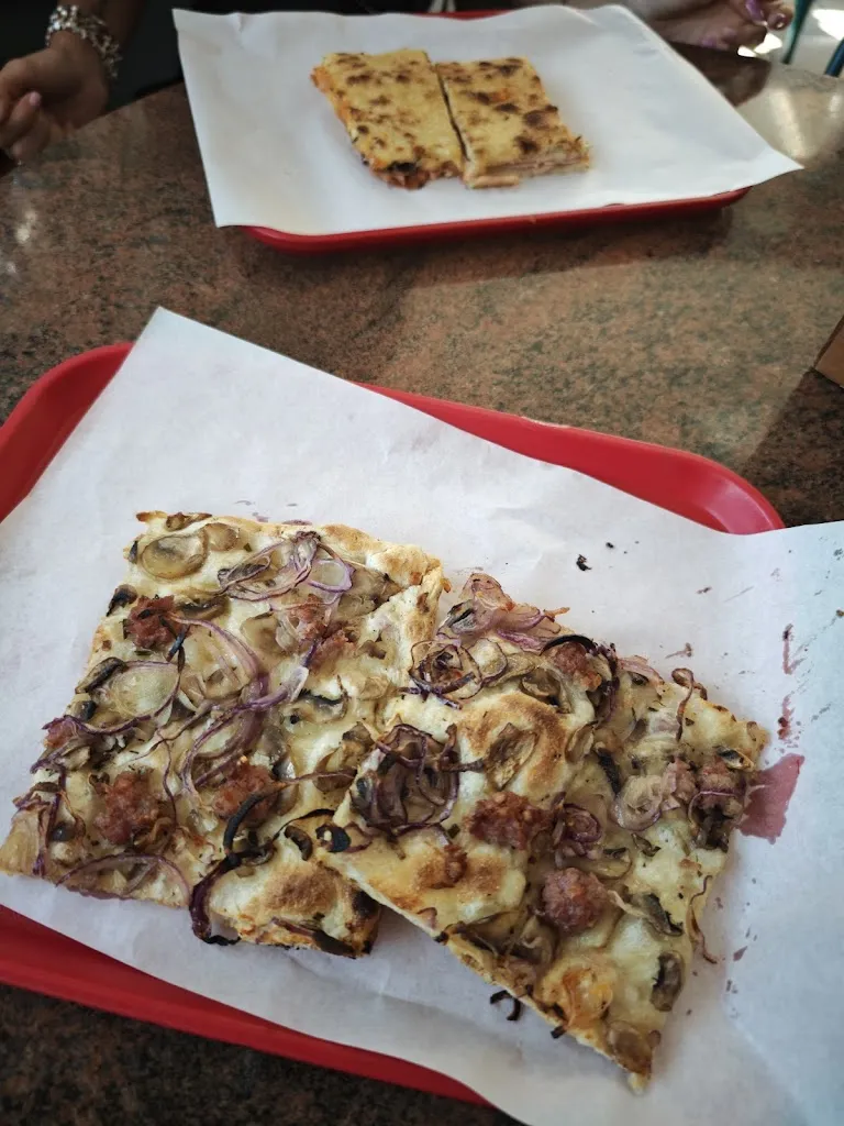 Luca Roversi_Pizza Time_Vignola_review