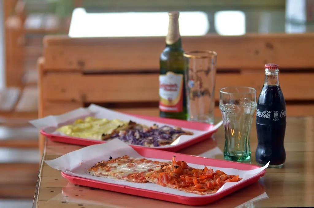 Pizza Time_Vignola_slider_image_3