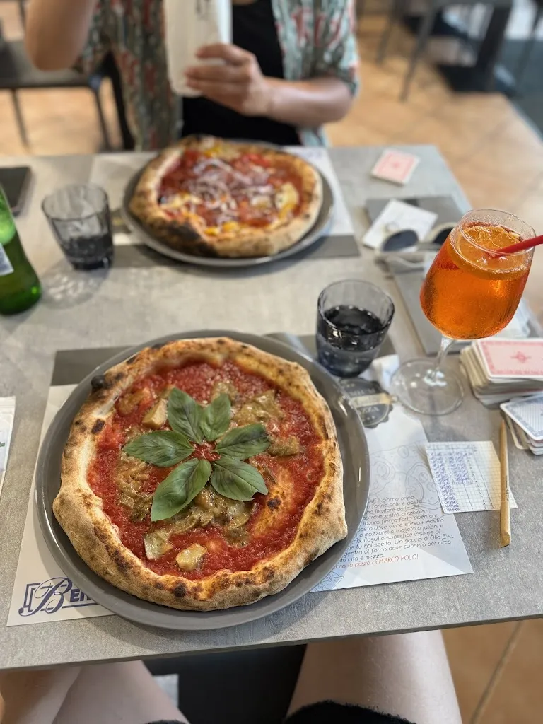 Sarah Schütt_Pizzeria Marco Polo_Vignola_review