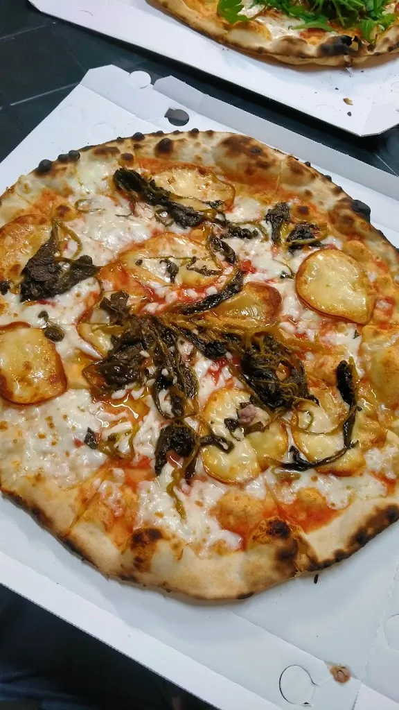 Pizzeria Hollywood di Carboni Gian Marco snc restaurant in Vignola