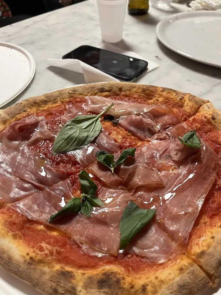 Magma - Pizzeria e Rosticceria Napoletana_Villasanta_slider_image_2