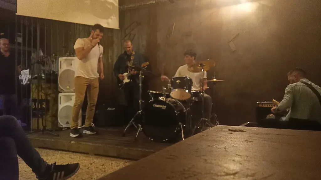 Claudio Scalvini_Officina 56 music-pub_Vobarno_review