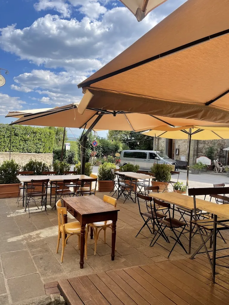 Bar-Ucci restaurant in Volpara