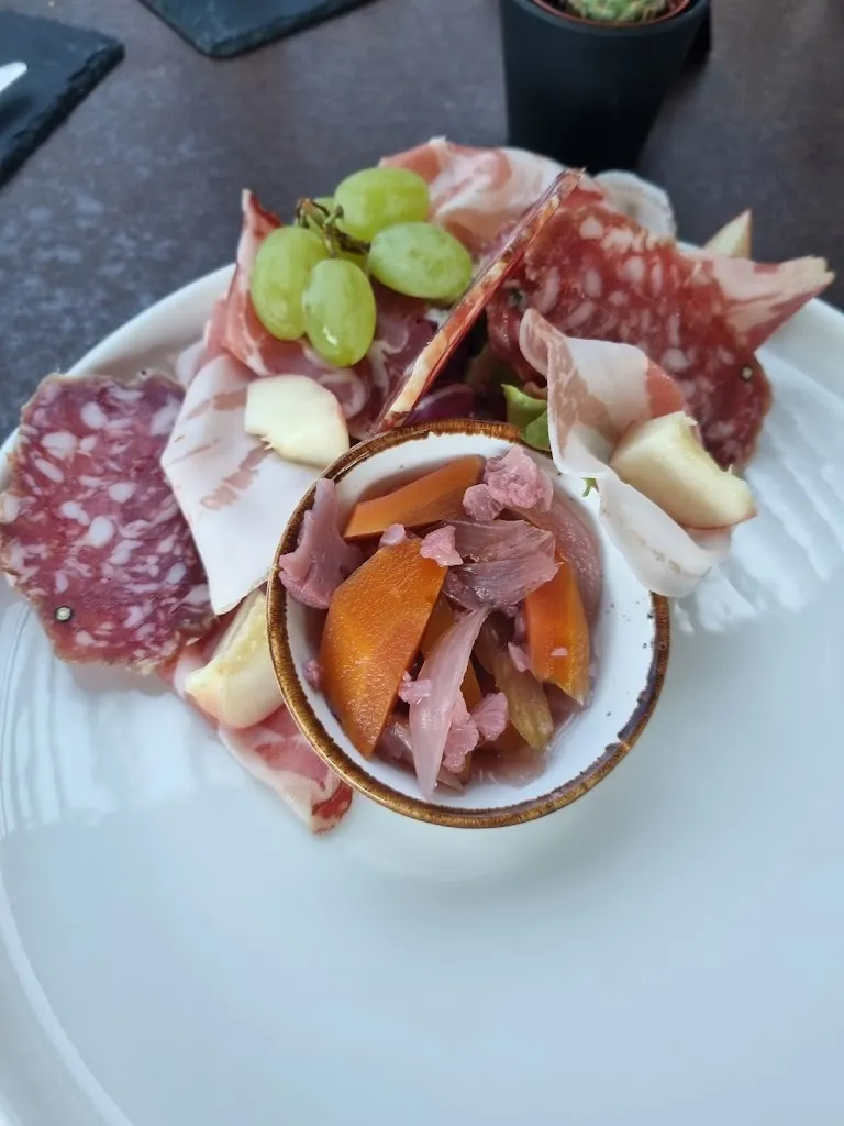 Terrazza Stella Alpina by Albergo Ristorante Baldazzi 1916_Zavattarello_slider_image_3