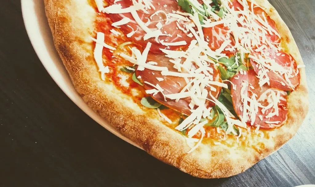 Pizza Madre_Casalvecchio di Puglia_slider_image_3