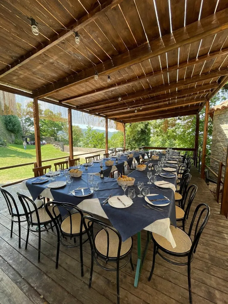 Antica scuderia del castello restaurant in Zavattarello