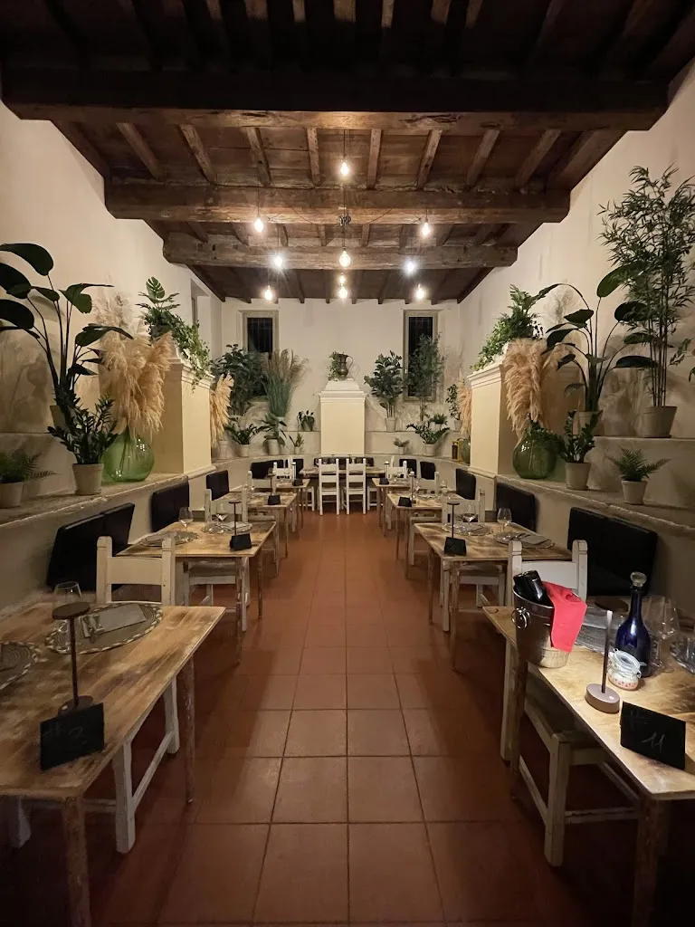 L'Orangerie - osteria con salotto restaurant in Volta Mantovana