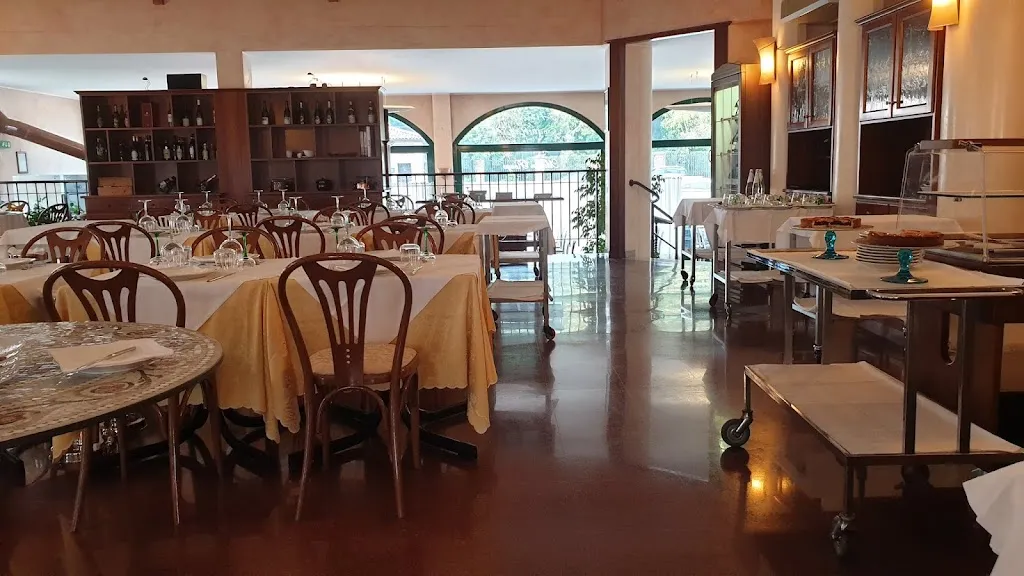 Ristorante San Pietro restaurant in Zelo Surrigone