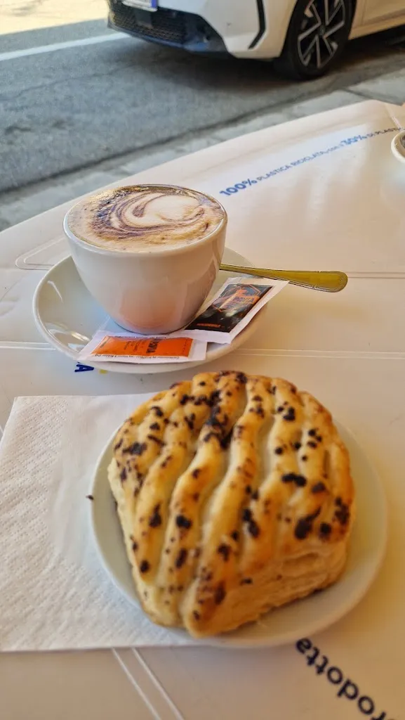 IL RITROVO DI VIA ROMA BAR TRATTORIA PIZZERIA_Zerbolò_slider_image_3