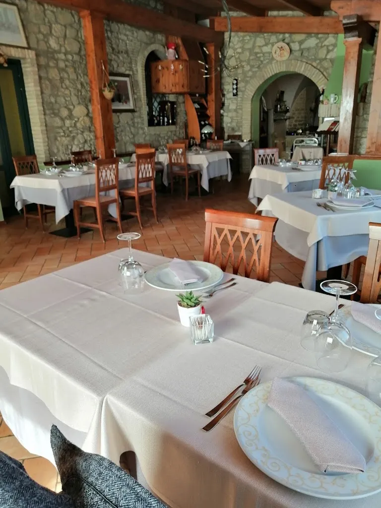 Mario Follieri_Il Cenacolo_Casalvecchio di Puglia_review