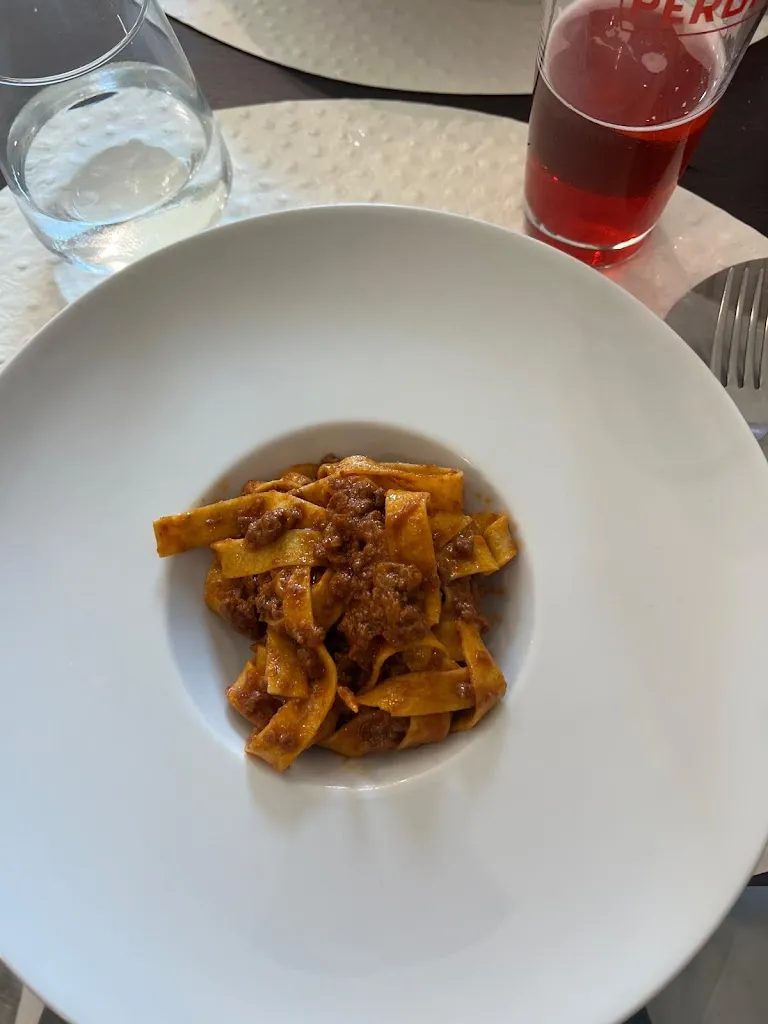 Julian Connor_Lomo Restaurant, Exclusive Beef & Gourmet Pizza_Zibido San Giacomo_review