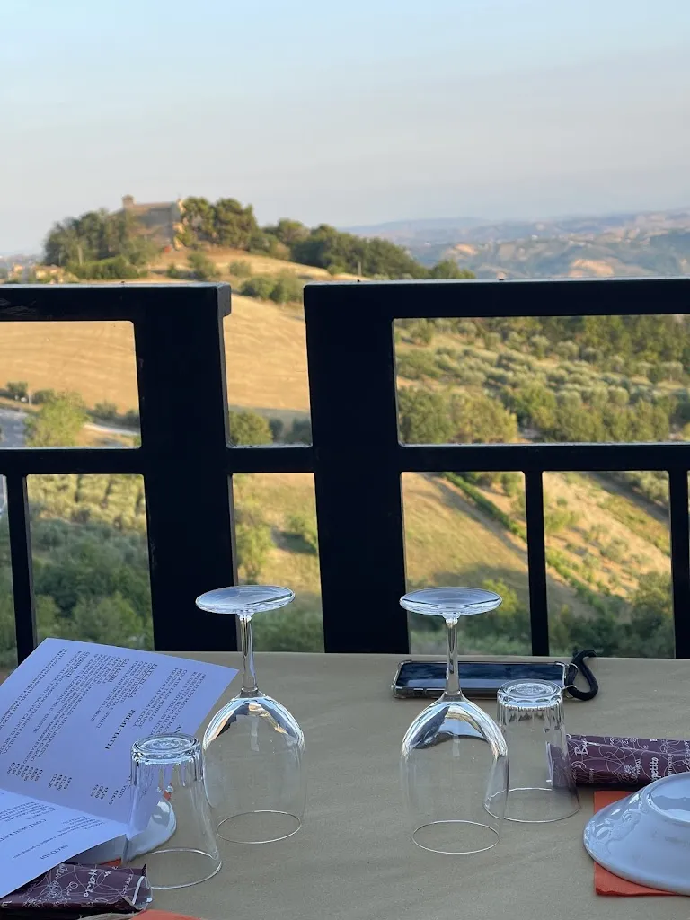 Pieter van der Werf_Osteria del Borgo_Acquaviva Picena_review