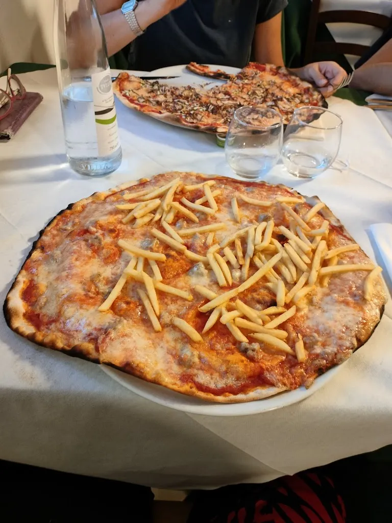 Mattia Maddalin Santin_Ristorante Pizzeria Trattoria 