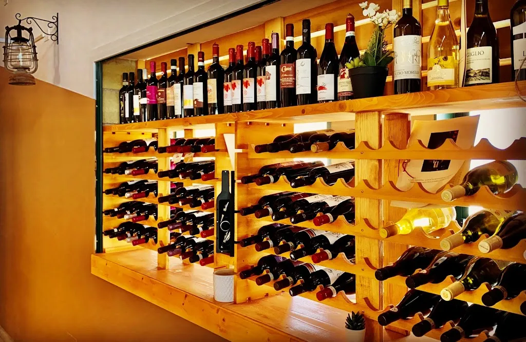 Ristorante Pizzeria Trattoria "Tana del Lupo" restaurant in Acqualagna