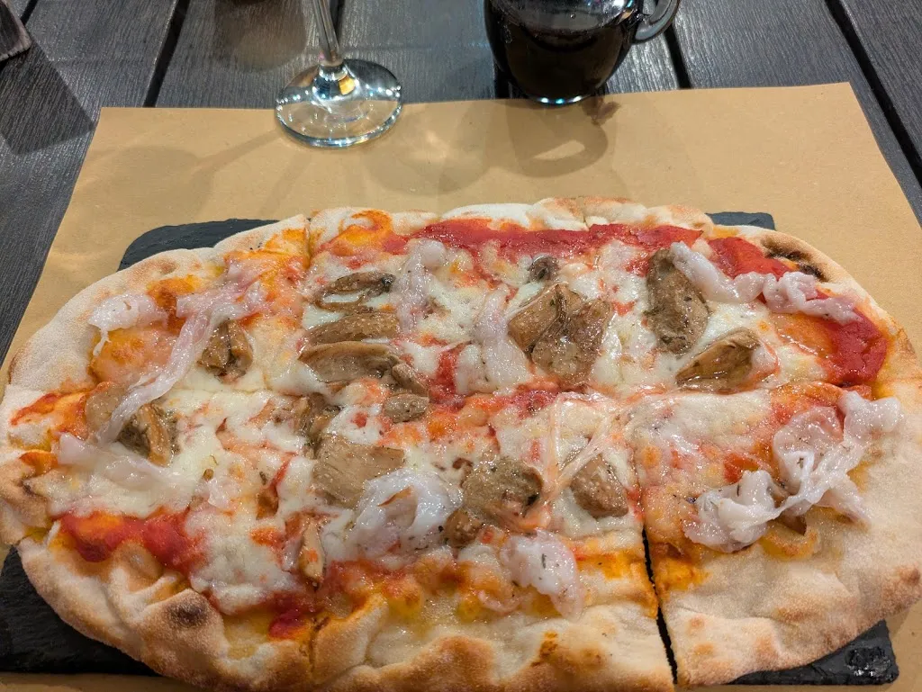 L’Hosteria de Cent’omne restaurant in Acqualagna