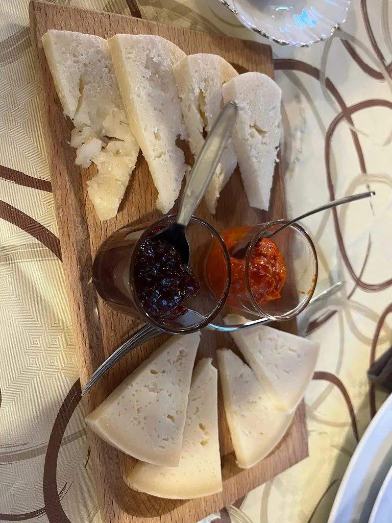 Alessio Lenzi_Agriturismo Nonnu Luì_Amandola_review