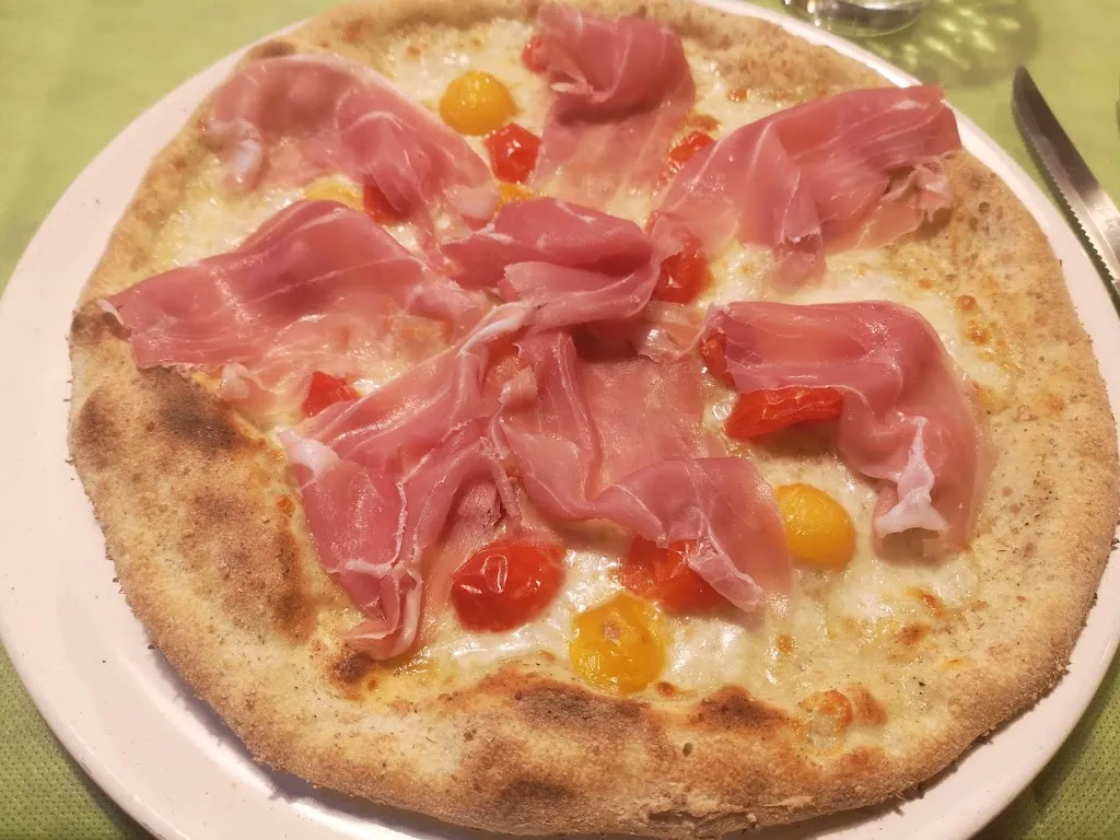 Gusteau Ristorante Pizzeria Pub Restaurant in Amandola