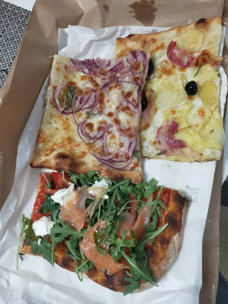 Pizzeria L'Oca Nera di Riccioni Mario_Altidona_slider_image_2