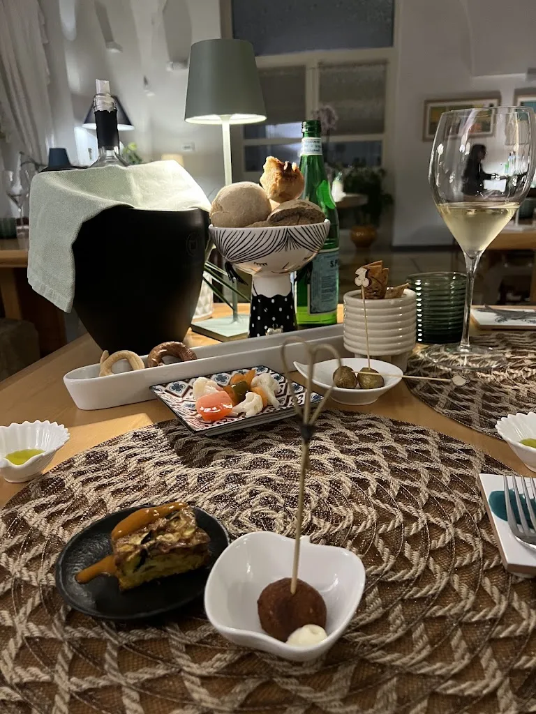 Tom Oliver_Casale Ferrovia_Carovigno_review