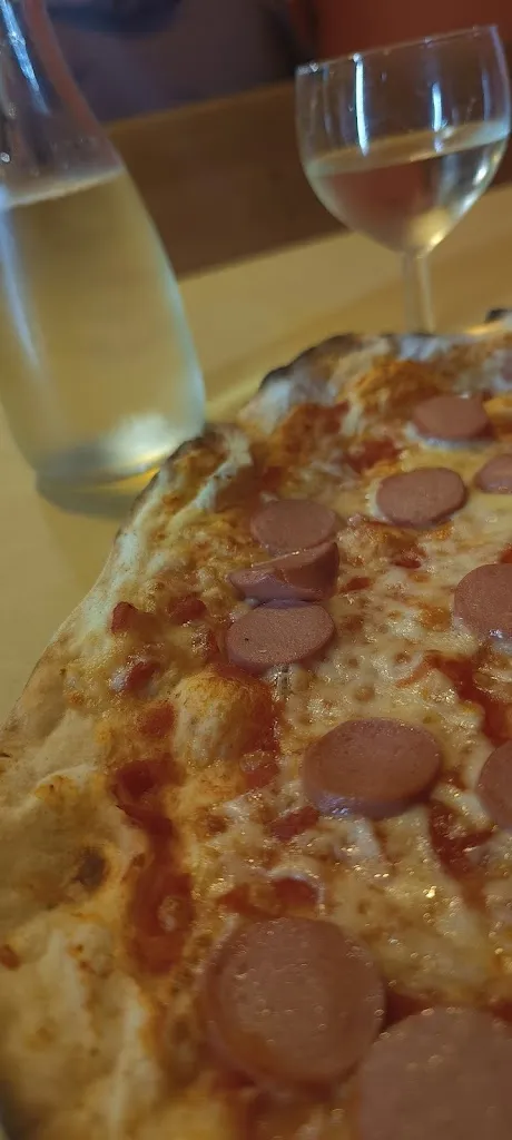 Raffaele Bruschi_Bar Greco pizzeria_Apecchio_review