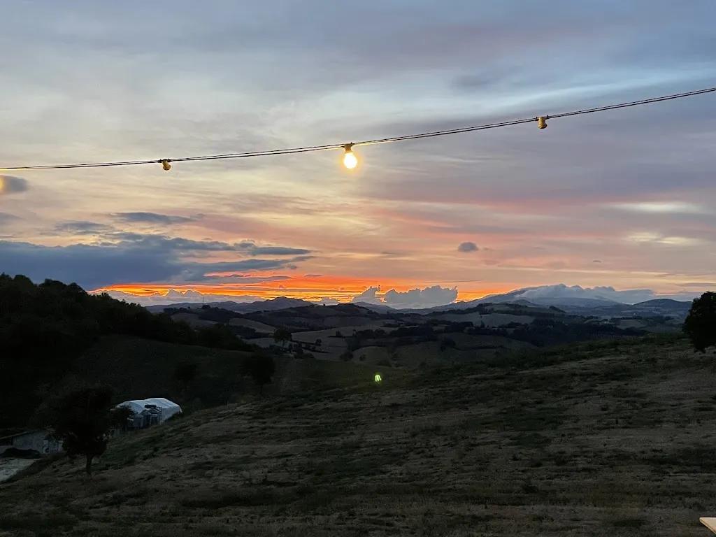 Sem Van Amstel_Farmhouse Il Rustico_Arcevia_review