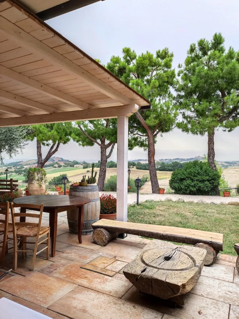 Dilara Akhmetshina_Farmhouse Il Rustico_Arcevia_review