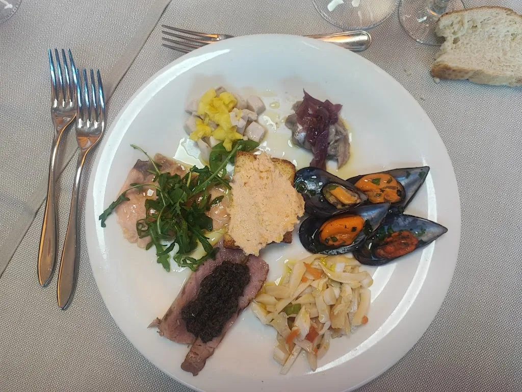 Massimo Monteneri_Ristorante Chiaroscuro_Belforte del Chienti_recensione