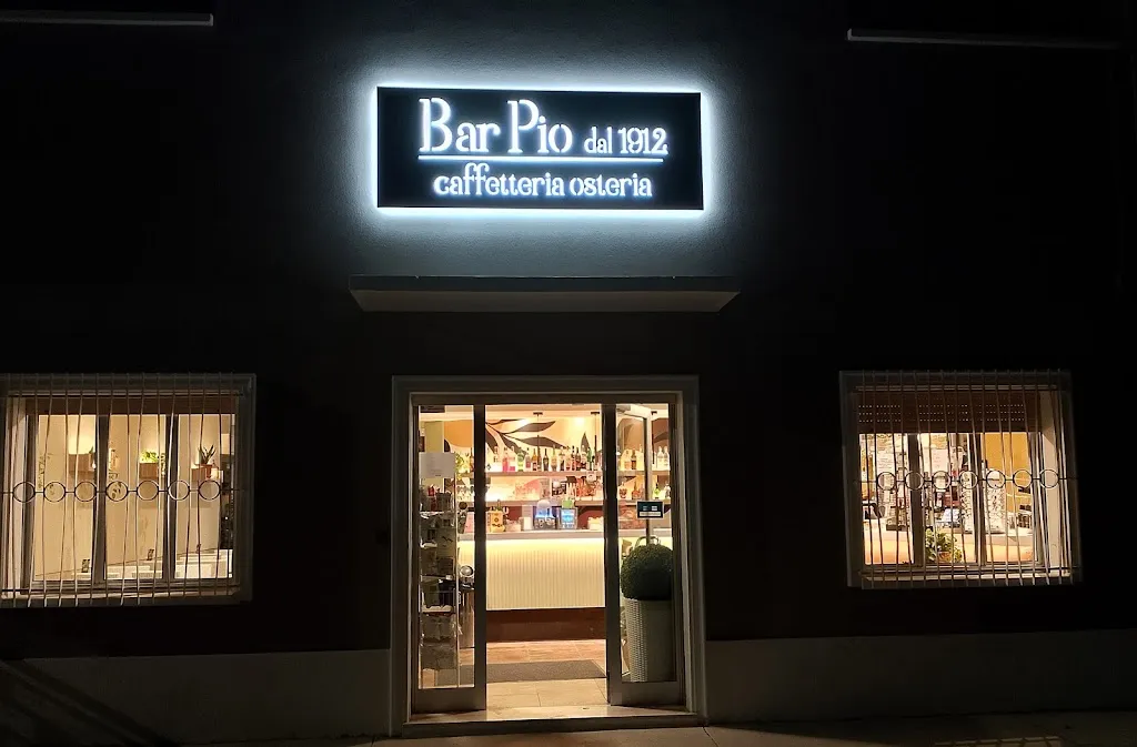 Bar Pio restaurant in Bellocchi