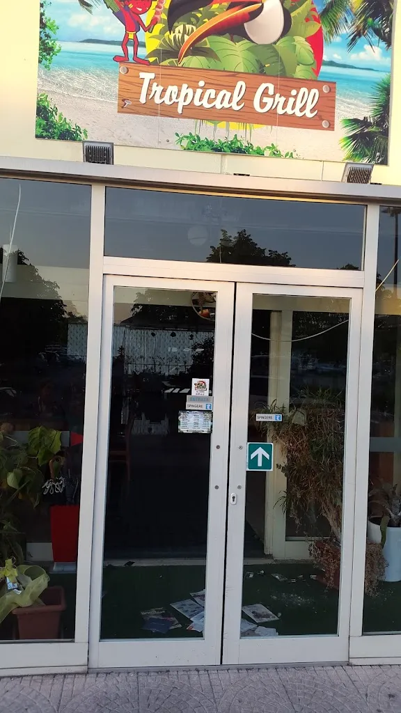 Tropical Grill restaurant in Bellocchi