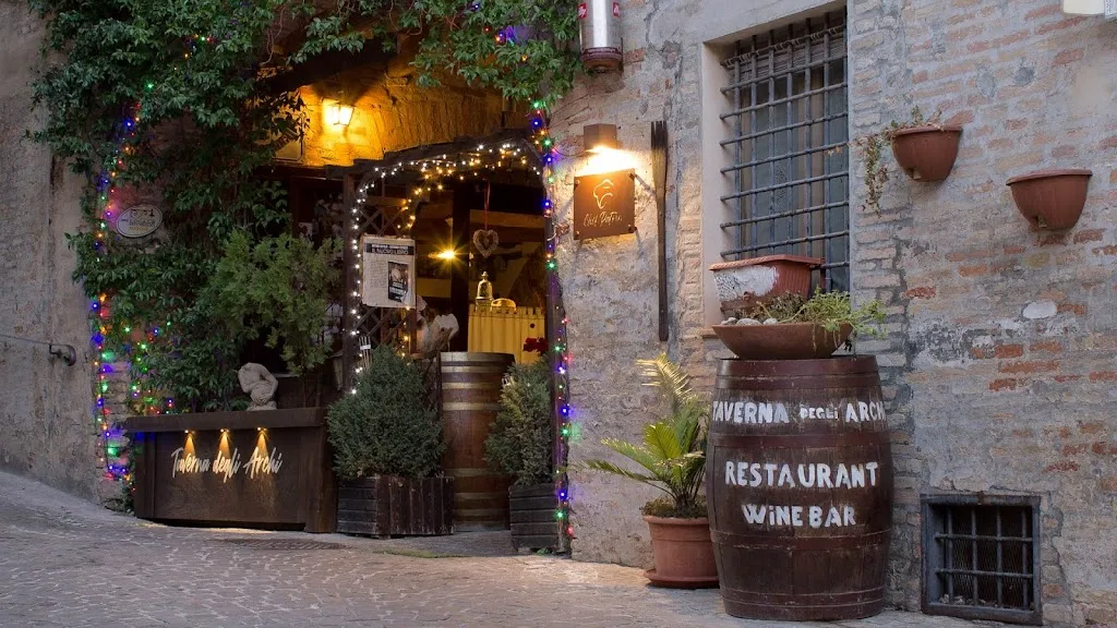 Taverna Degli Archi_Belvedere Ostrense_slider_image_1
