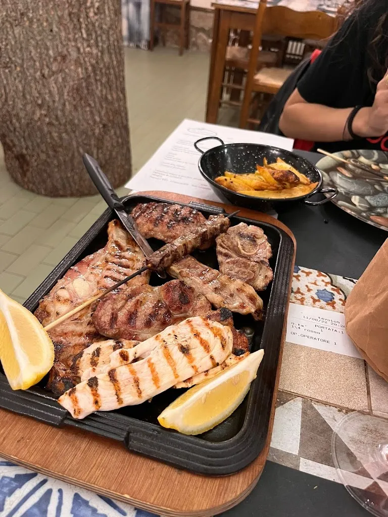 Beatrice Greta Pompei_LA CAPANNA Bike & Family Hotel_Bolognola_review