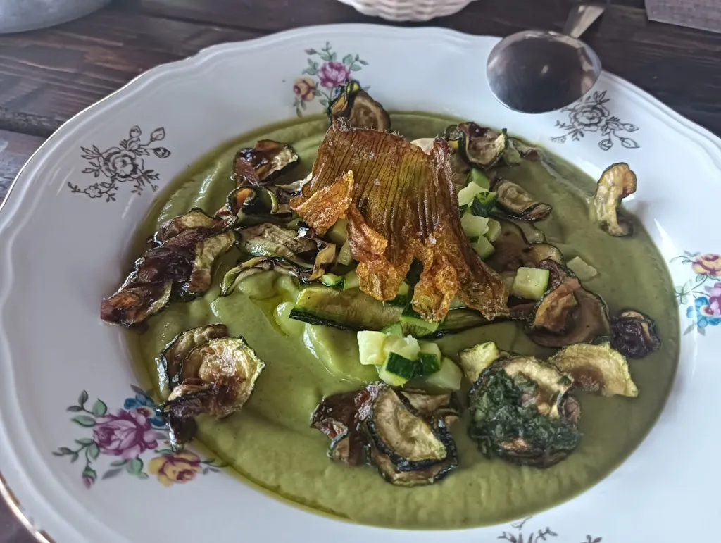 Ristorante La Patata Bollente_Bolognola_slider_image_3