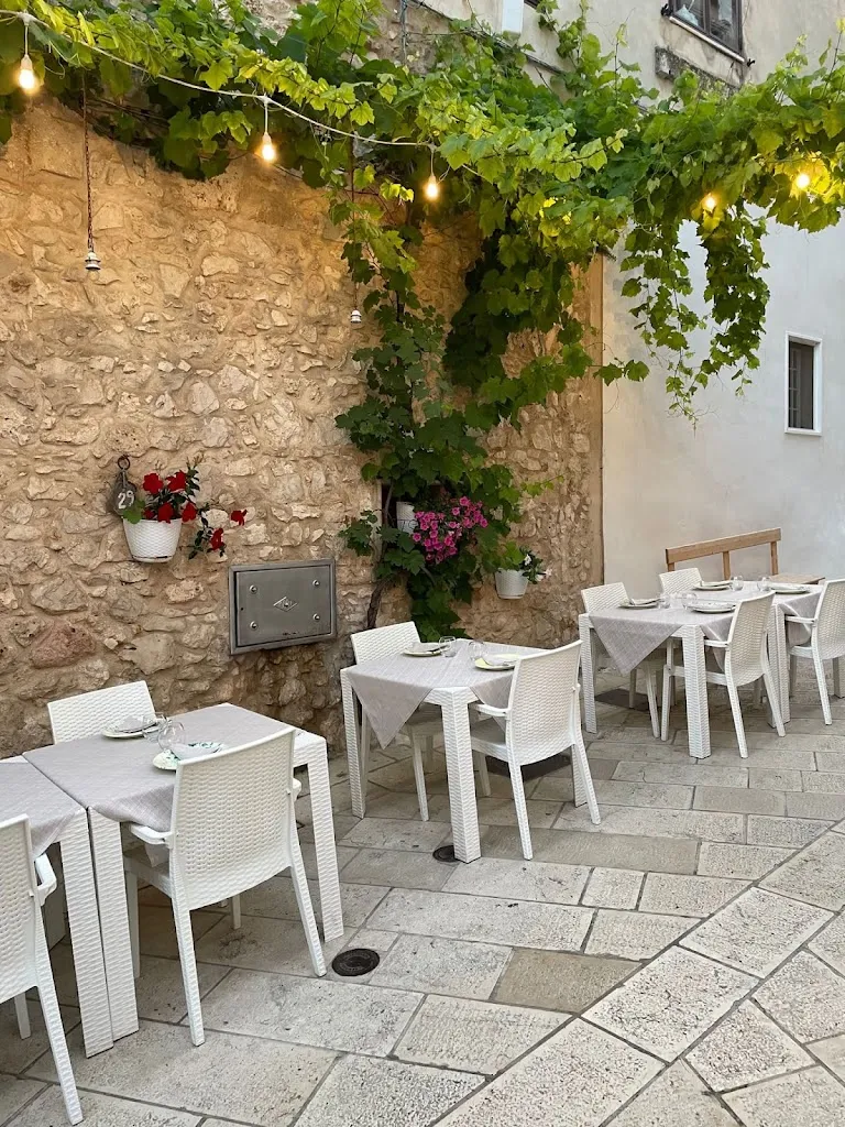 Ristorante Braceria Mamma Lena restaurant in Carovigno