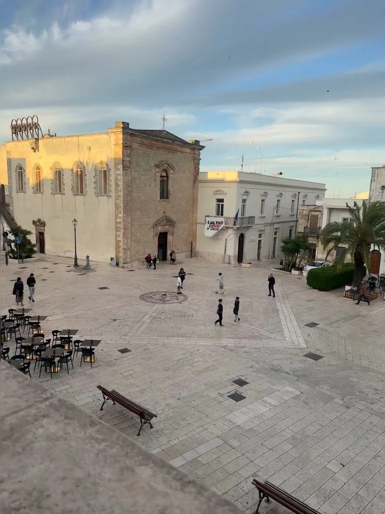 Natalia Medina_Già Sotto l’Arco_Carovigno_review