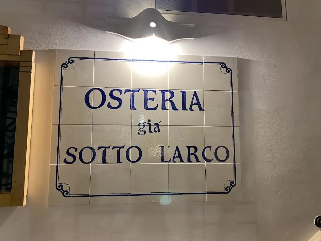 Y R_Già Sotto l’Arco_Carovigno_review