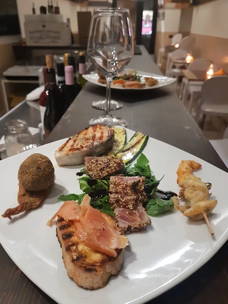 Osti.Nati Fish & Wine_Ascoli Piceno_slider_image_3