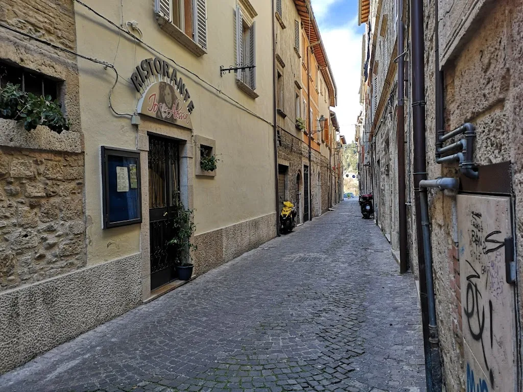 Anette Hyttel_Io e Alessia_Ascoli Piceno_review