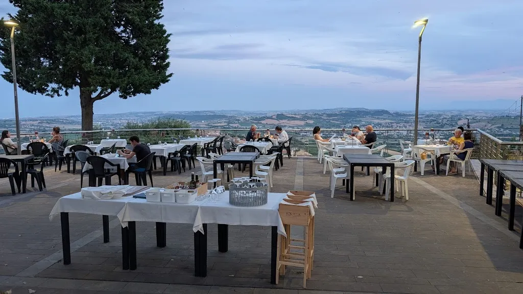 Bistro' Cucina & Vini restaurant in Camerano